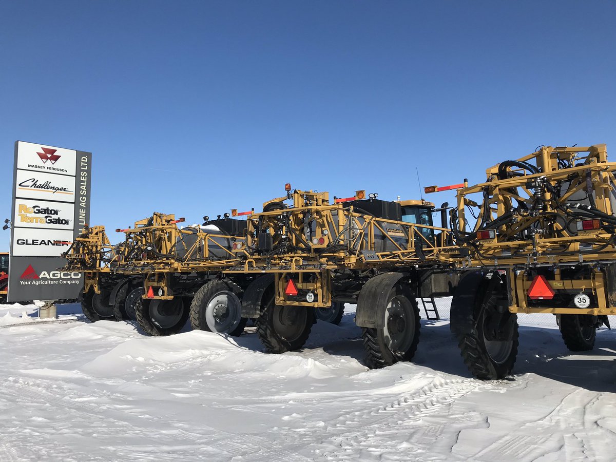 robblumel's tweet photo. Looking forward to help growers and farmers in #Canada with #Agco products (#masseyferguson #fendt #challenger) #Manitoba #Saskatchewan #Alberta #sprayer #agriculture #tractor #agribusiness #precisionag https://t.co/eLiWMFw7yT