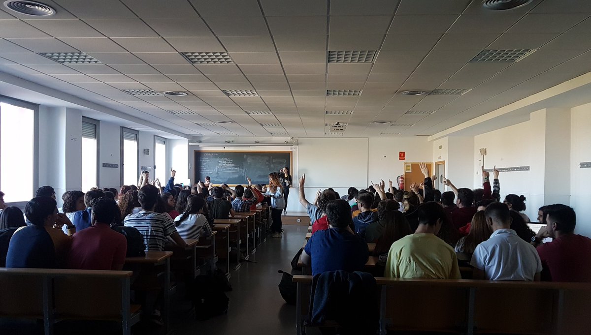 luciaragonluque's tweet photo. Increíble la asistencia a la #asambleaFcom .
Hoy no puedo estar más contenta con los estudiantes de verdaaad.
Enhorabuena a la @DelegacionFcom por el trabajo que conlleva hacer algo como esto. https://t.co/PDFSUUUUG8
