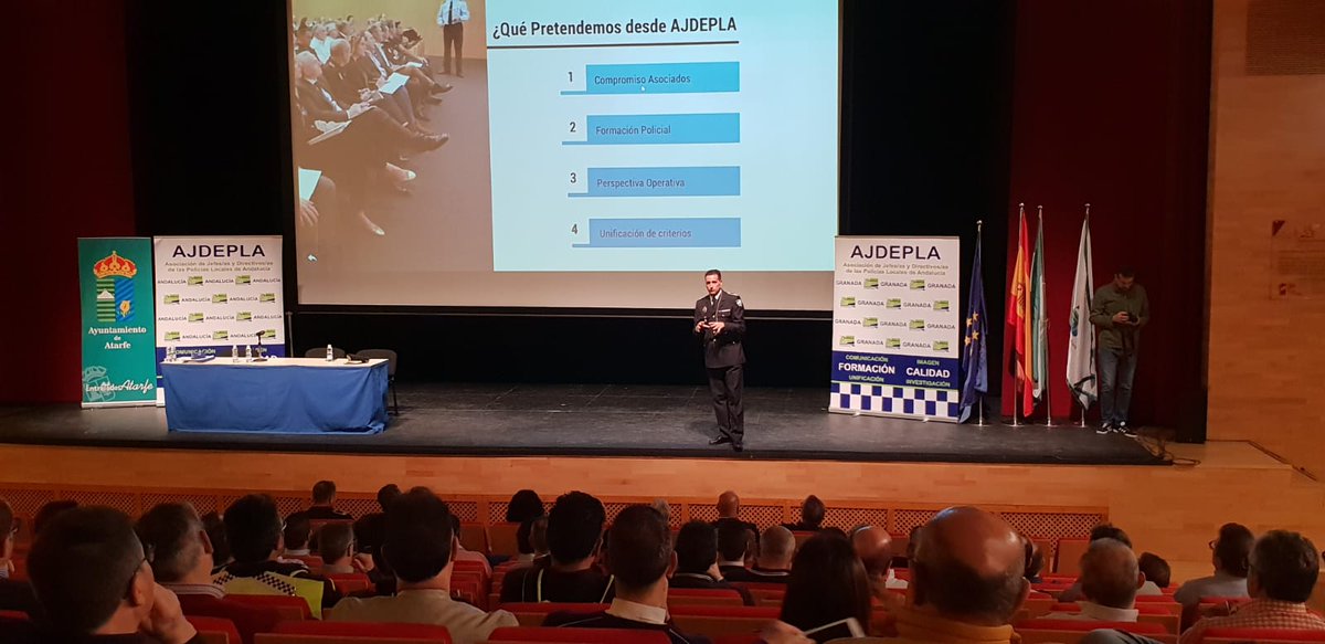 AJDEPLA_policia's tweet photo. Más de un centenar de mandos d la #PoliciaLocal se dan cita en #Atarfe #Granada en las IV Jornadas Técnicas Profesionales sobre "Protocolos de Actuación sobre Espectáculos Públicos y Actividades Recreativas" para potenciar la seguridad de estos eventos. https://t.co/BdIACkwVQS
