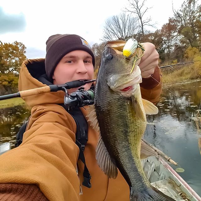fish_fta's tweet photo. Big bass on a top water frog!!!
@feedingta #bass #bassfishing #fishing #fishporn #fishinggirls #fishing🎣 #fishingismylife #fishing🐟 #fish #fishon #fishinglife #fishingdaily #winterfishing https://t.co/OHiYJ1hfSy https://t.co/lW1dThGcI0