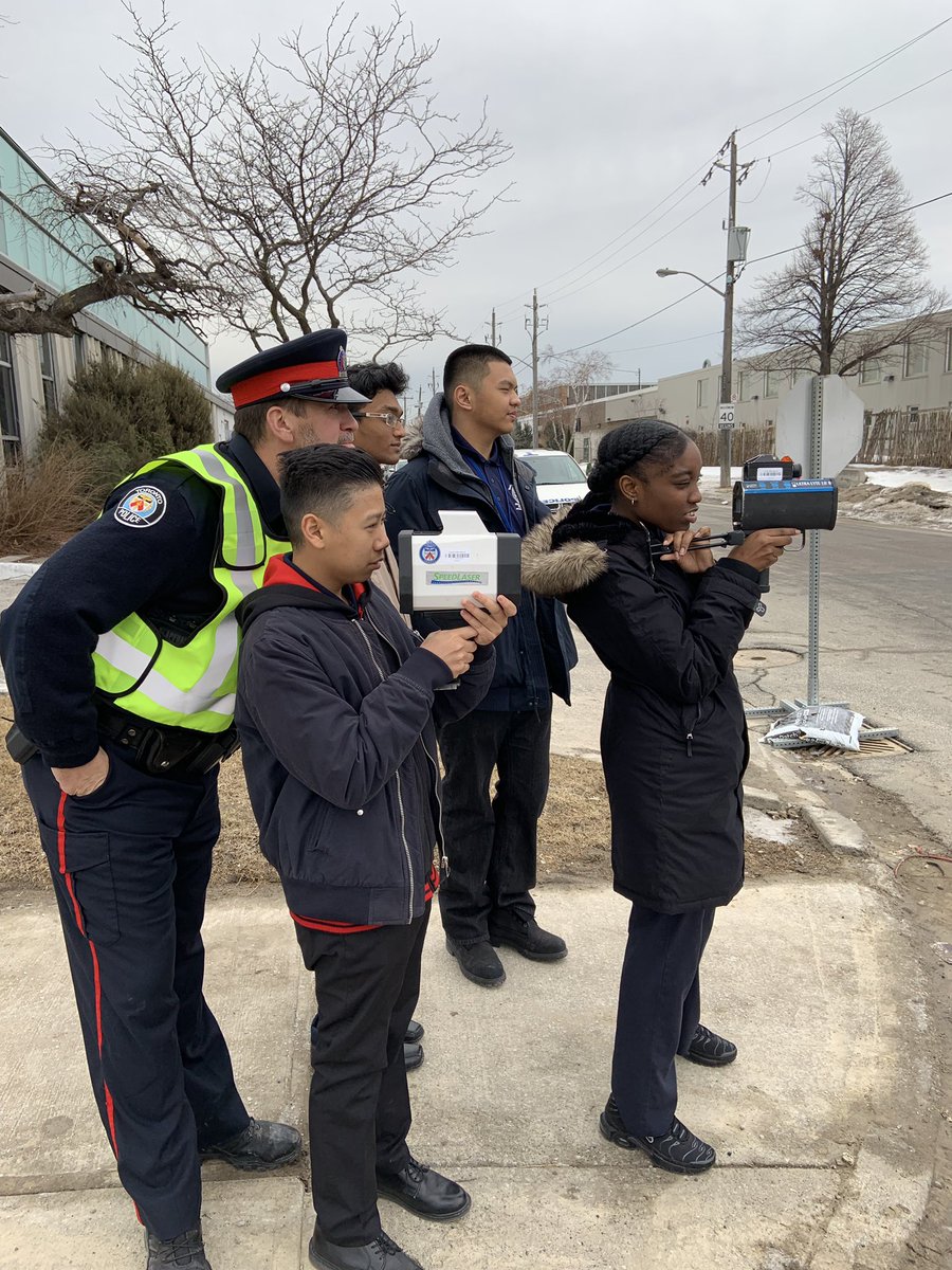 TPS13Div's tweet photo. .@officer8594 is out with our @youthinpolicing students teaching them radar enforcement and educating drivers during @TorontoPolice March break traffic campaign. #WakeUpToronto #Drivesafe https://t.co/LuB6PonHp4
