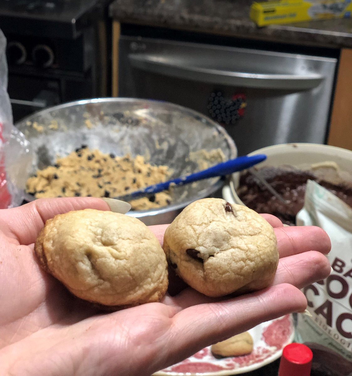 PhoenixHfx's tweet photo. At Phoenix, we help youth learn and develop life skills. Some of the best conversations are had while #cooking and #baking together with staff. Here’s a photo from baking night at Phoenix House. #lifeskills #bakingnight #youthmatter https://t.co/SLeIWavM79