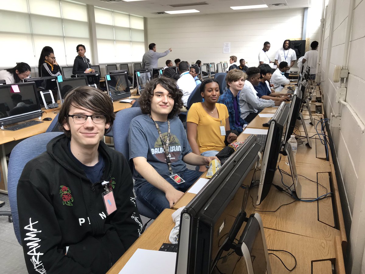 Lee High School - BR tweet media