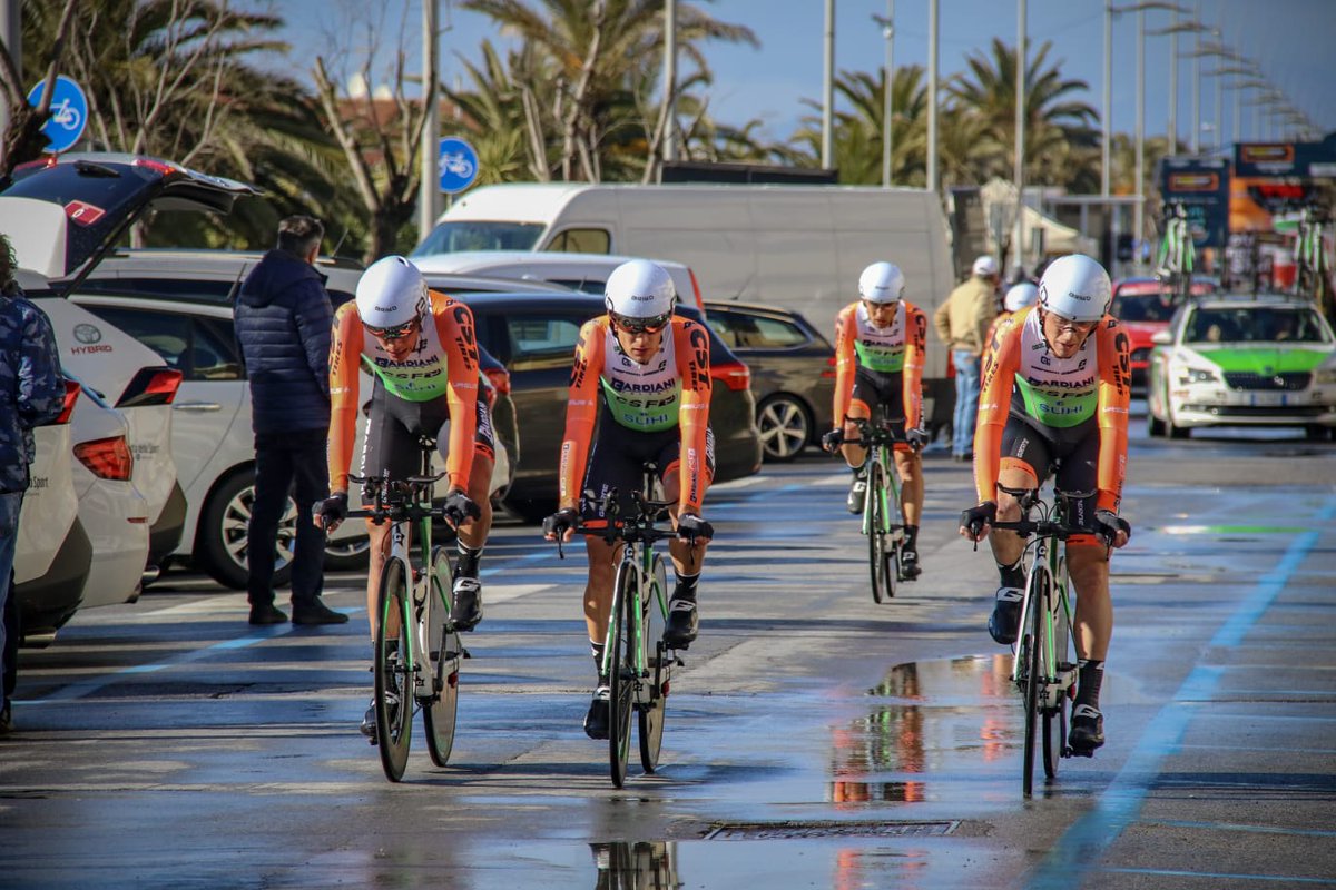 #TirrenoAdriatico 🇮🇹 Risultati della tappa 1⃣, la tradizionale cronosquadre a Lido di Camaiore, prima prova stagionale della <a href="/Bardiani_CSF/">Bardiani-CSF 7 Saber</a> in questa specialità. Caduta di @LucaWackermann, causa asfalto viscido, per fortuna senza gravi conseguenze
🏁 procyclingstats.com/race/tirreno-a…