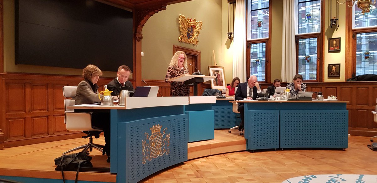 <a href="/MarjanHP/">Marjan Heidekamp</a> over motie artikel 1: "of 't helpt om de wereld hier mit te verbetern is de vroag, moar 't is goud dat wie hier in de stoaten gain meuglijkhaid onbenut loaten om art. 1 oet te droagen."