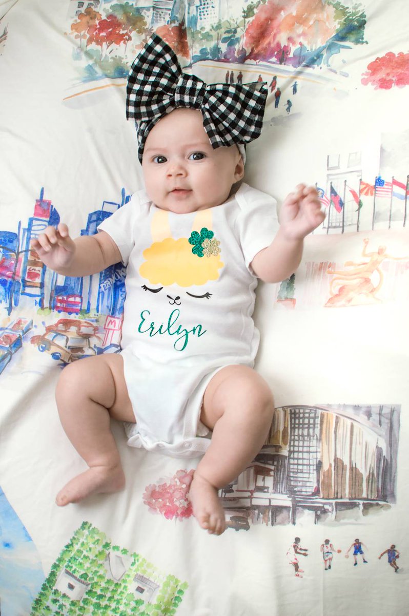What are your plans for spring break? I wish I was headed to the Big Apple but instead I'll just be here taking a bite out of all this cuteness 🍎

#swaddle #swaddleblanket #babygifts #momtobe #thebigapple #newyork #rockafellercenter #centralpark #timessquare #madisonsquaregarden