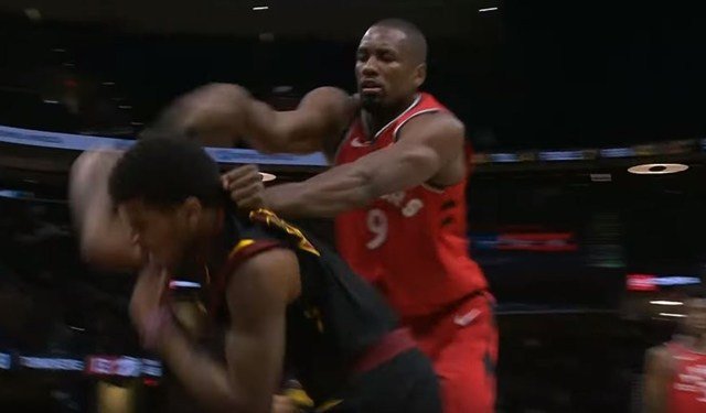 サージ・イバカ、暴力行為で3試合の出場停止処分 http://tunadrama.com/blog/serge-ibaka-3-game-suspension-for-fighting/ …