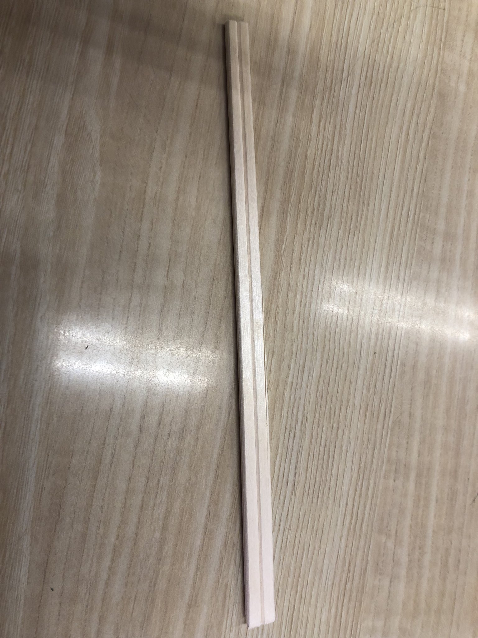 【エラー品】両側くっついてて割れない割り箸 エラー品】両側くっついてて割れない割り箸