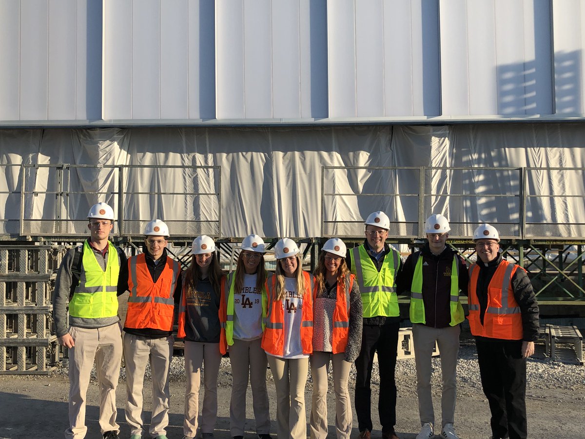 LoyolaAcademy's tweet photo. Yesterday, @frpatmcgrath, Coaches Hengelmann '00 and Cashman, as well as the 2018–19 swimming & diving team captains were treated to a VIP first look at the John D. Norcorss '54 Aquatic Center! Learn more at https://t.co/LmtYSaiMNE.
@ValentiBuilders
#LABecomeMore #goramblers https://t.co/kfEnnxVw3c