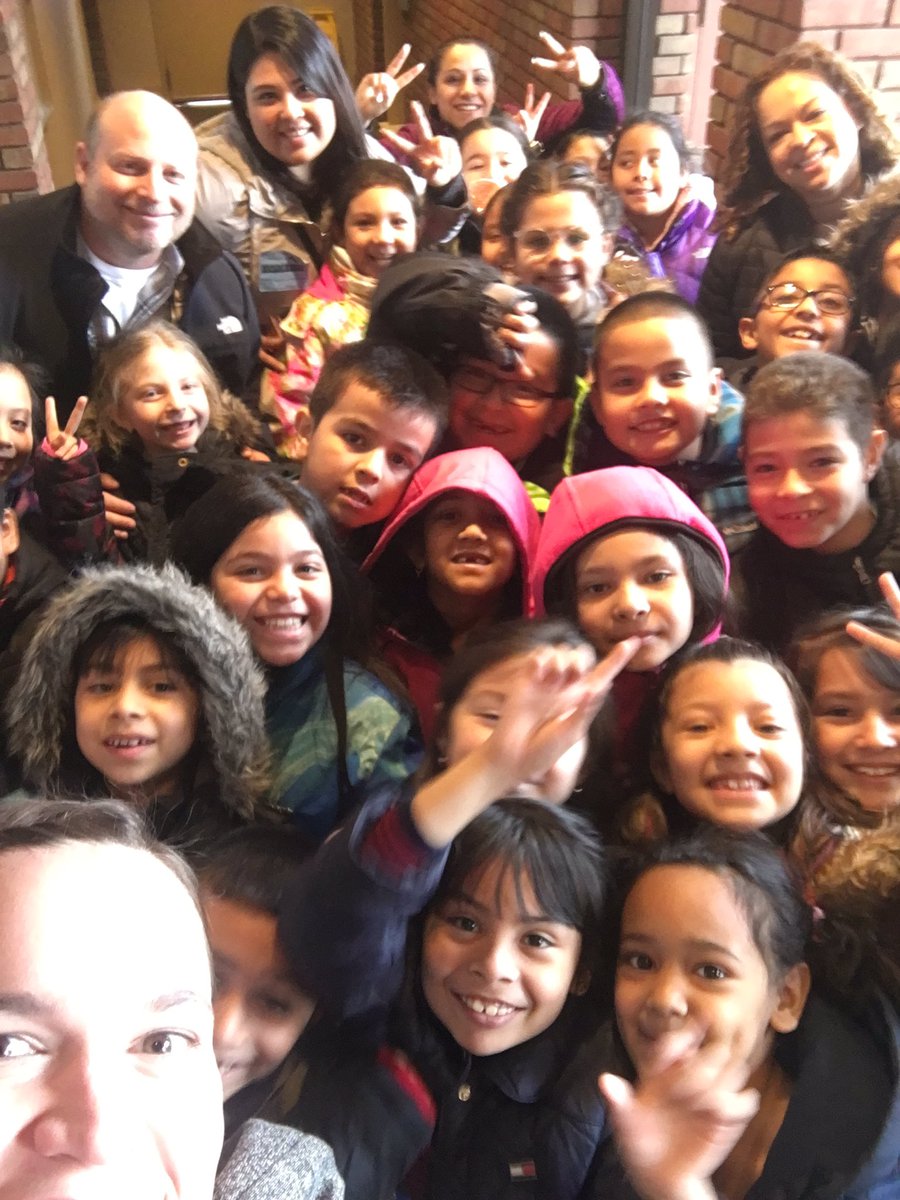 EmilyFord618's tweet photo. Seussical was great! We made a lot of connections to our author study! #flyfalconsfly @ccsd21frost #21learns https://t.co/mA7aqMDhgb