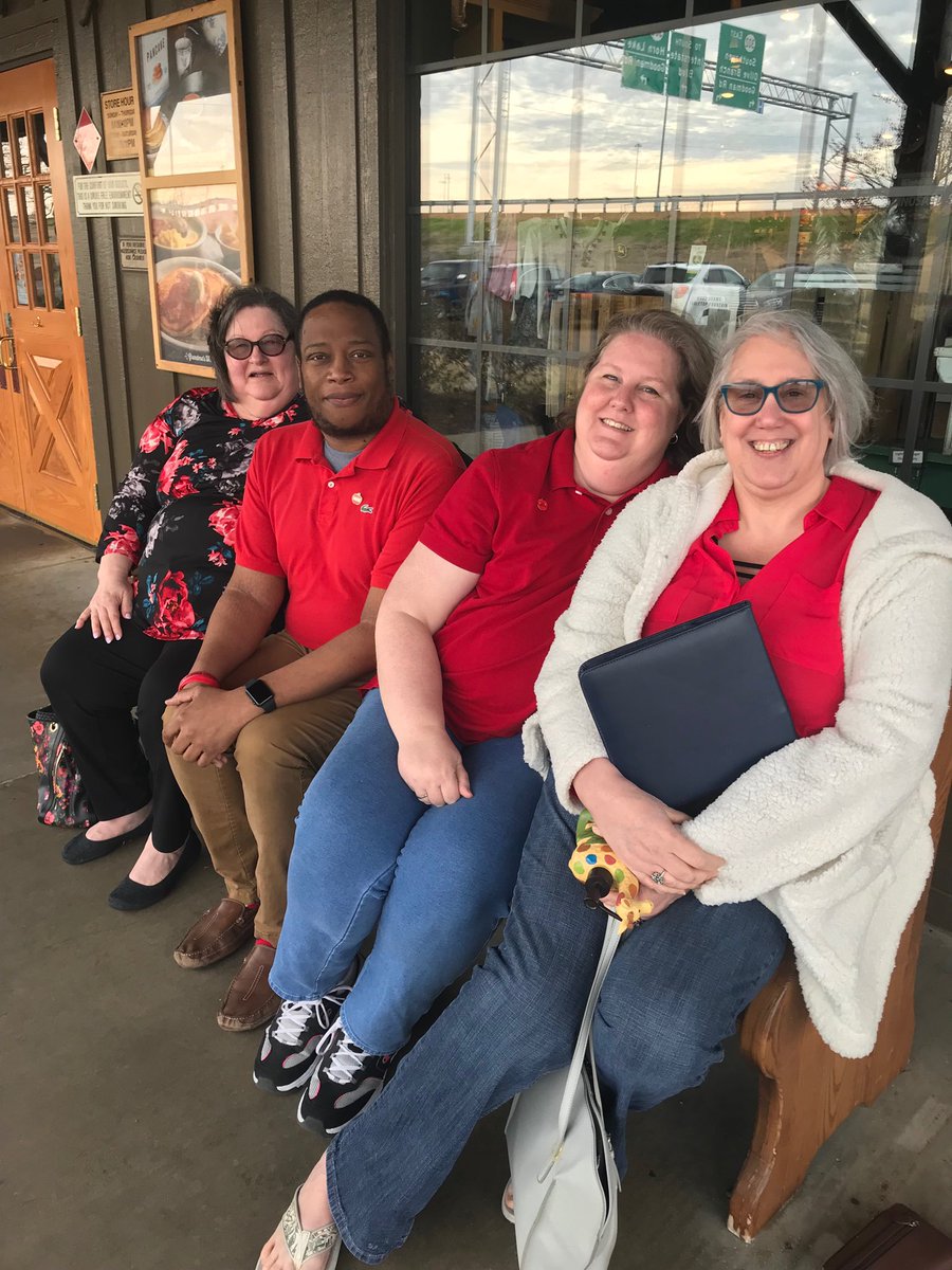 MSEducators's tweet photo. In Southaven: DeSoto County Association of Educators officers Barb Potts-Zoke, Robin Avant, Corey Nichols, and Renee Lawson have all gone #RedforEdMS! https://t.co/KSIZZgwj7j