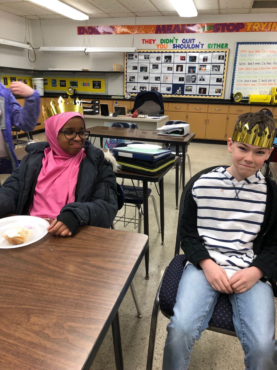 Laird9Laird's tweet photo. Worthingway 7th grade Mardi Gras queen and king https://t.co/qe5MXDklfK
