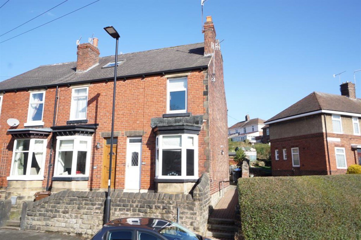 HuntersHillsbo's tweet photo. New to the market is this three-bedroom end terrace house located in the popular and sought-after area of Loxley. Call our office on 0114 242 4260 to enquire https://t.co/PRAWU9JRAd