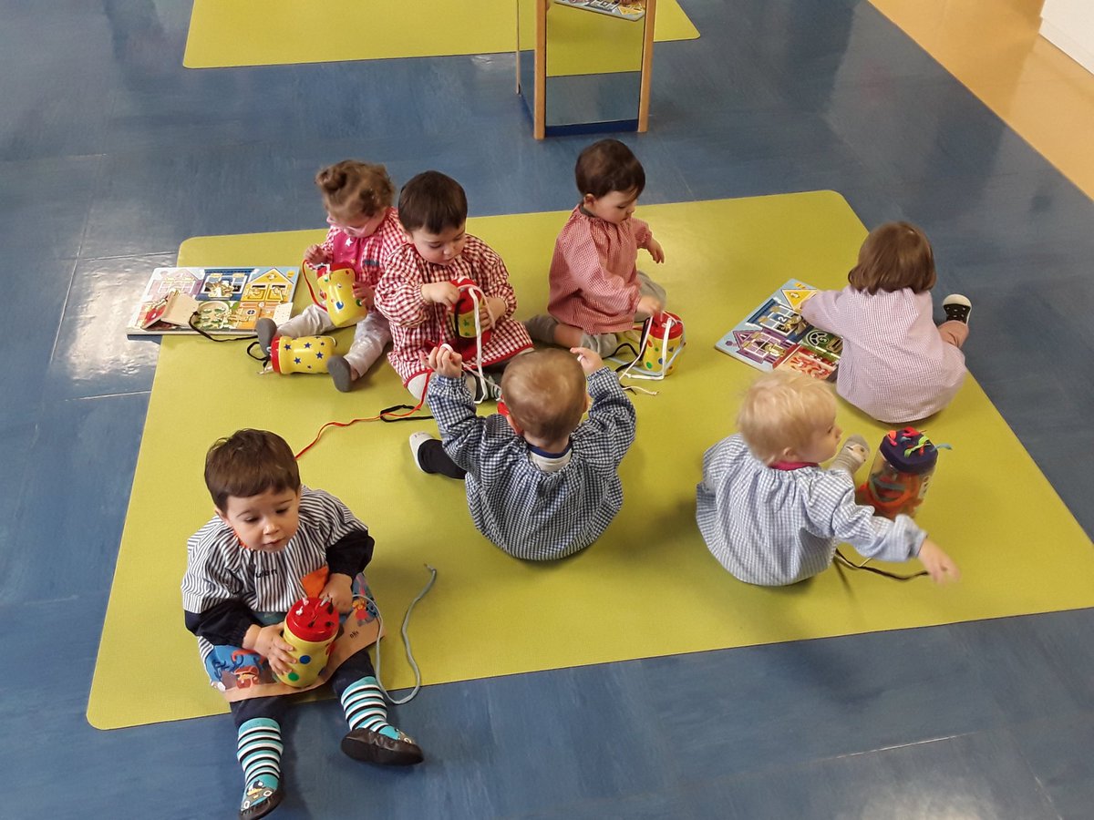 truebaikastetxe's tweet image. Gaur urte bateko umeek Montessori egiteari ekin diote.