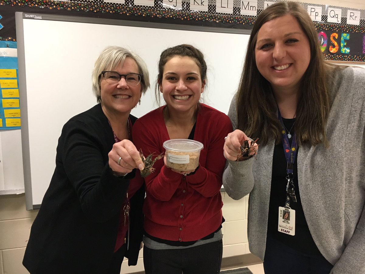 Seguin_B's tweet photo. Our amazing elementary staff are eager to get started with life science with their K-5 scientists. Fish, worms, and crustaceans, oh my! https://t.co/Phbs963A2k