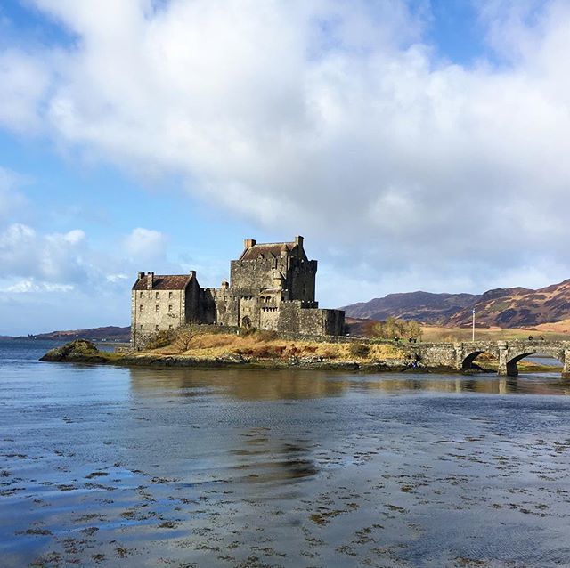 feelnutritious's tweet photo. Eilean Donan Castle 🏰 .
.
.
@visitscotland #isleofskye #scotland #tourist #blueskies #view #walking #lochs #visitscotland #loveoban #scenic #loves_scotland #thisisscotland #landscape #explorescotland #westcoast #scotland #tourist #blueskies #photogra… https://t.co/iedlMP0g7d https://t.co/e3R2dSIurR