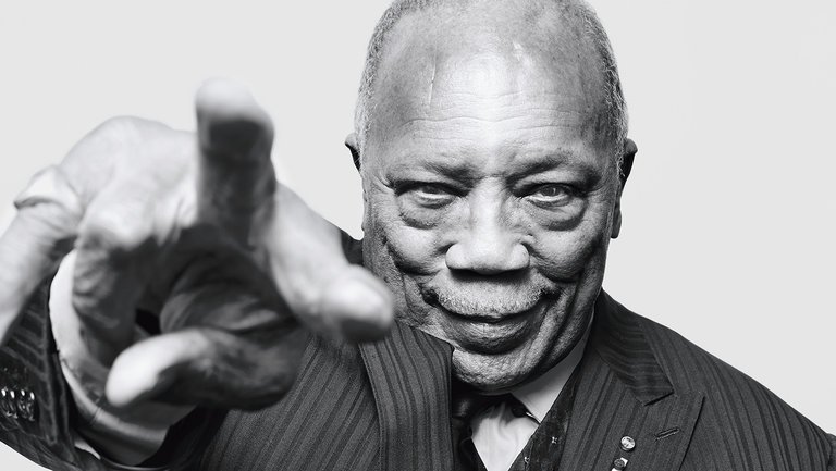 We want to wish the incomparable Quincy Jones a very happy 86th birthday! 