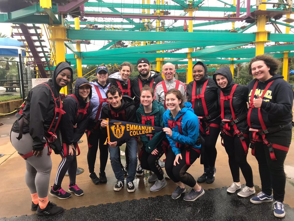 HaloEC's tweet photo. Saints Scanning the Globe! Our Houston, Texas Alternative Spring Break crew showing their school pride! #EmmanuelCollege https://t.co/5d507z5KQu