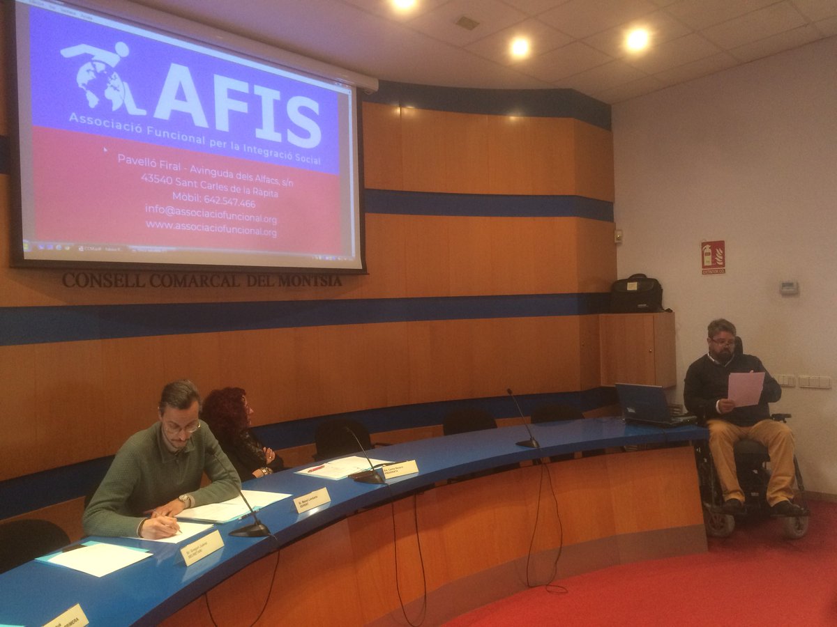 ComarcaMontsia's tweet photo. Avui reunió del #ConselldAlcaldes del #Montsià per atendre:
✅ Demandes d’@uniopagesos per afrontar la crisi dels cítrics a les #TerresdelEbre 
✅ Presentació @Assoc_Funcional 
✅ Presentació #ASSIDE 
✅ Proposta Aj. #SantaBàrbara #ViaVerda #Montsià https://t.co/WKnhatjFbJ