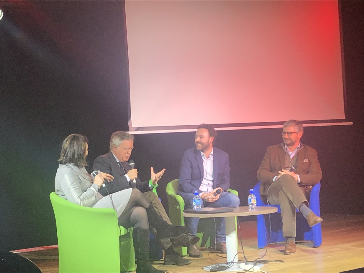 FestivalJustice's tweet photo. Après la projection du premier épisode de la saison 1 de Gomorra. Débat en cours sur la mafia italienne avec la participation exceptionnelle de Nando Dalla Chiesa, Jacques de Saint Victor et Sébastien Bénétullière ! #Festival24 https://t.co/FQZqDbRuHv