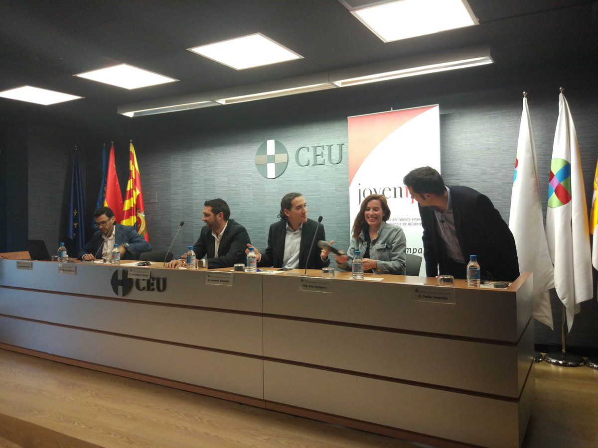 Calentando motores .<a href="/Jovempa/">Jovempa Federación</a> #Elche 5 ideas para salir de la universidad siendo tu propio jefe. Independizate y monta tu propia empresa #tips #emprendiendo