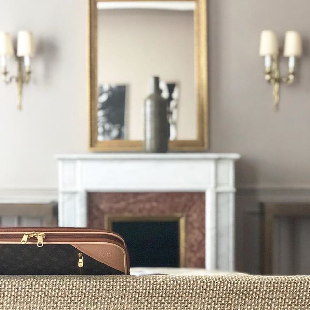Des dorures aux moulures, retrouvez le charme des codes parisiens au sein de votre chambre à l'hôtel The Westin Paris - Vendôme. ✨
--
From gilding to moldings, enjoy famous Parisien codes in your room in The Westin Paris - Vendôme. ✨
#TheWestinParisMoments
