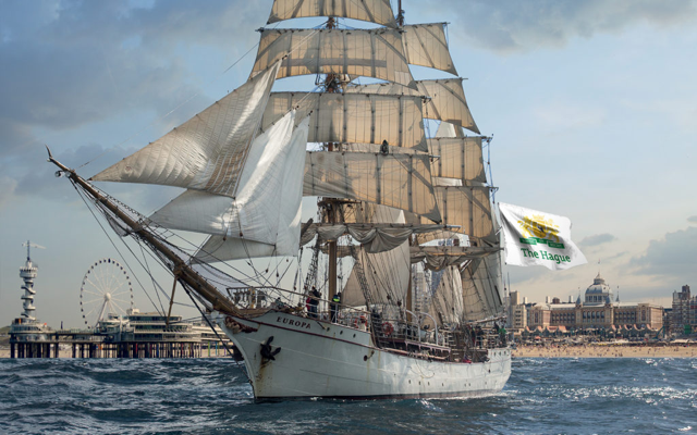 Van 20 t/m 23 juni komen zo’n 30 zeilschepen uit 13 landen naar de haven van Scheveningen. Scheveningen is dan de finishplaats van de Liberty Tall Ships Regatta. Je kan de schepen gratis bekijken en aan boord gaan. Check voor meer info sailopscheveningen.nl! #SailopScheveningen