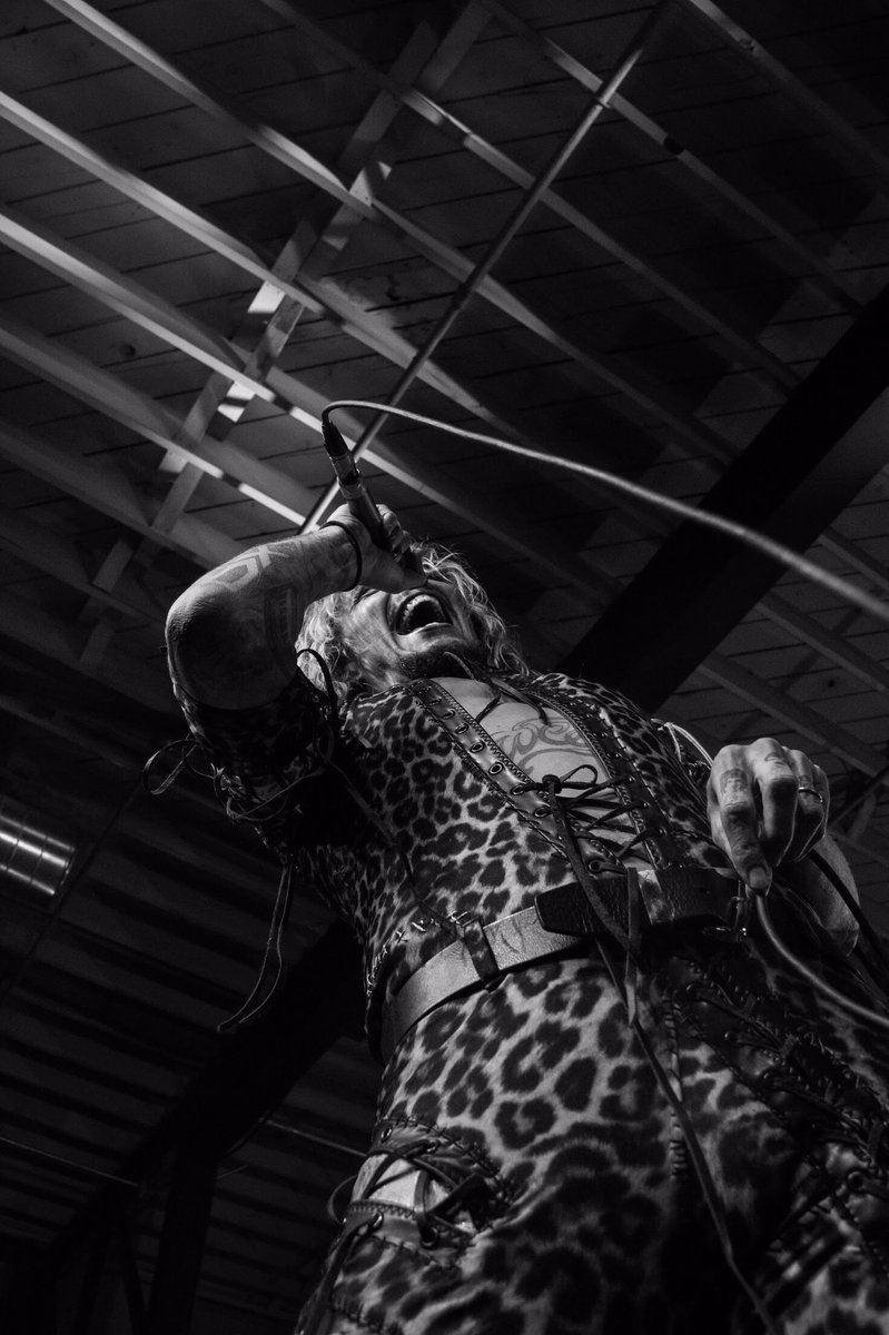 lifeisadicegame's tweet photo. The power of social media can be powerful so let’s see if we can make it work. I’m a 21 year old photographer who is available to tour 📸. 

Email: michaelportersphotography856@gmail.com

Instagram: @TheLifeOfPorter ( More Photos)

Lets make this pop ! ✊🏿 https://t.co/mNEsvQQKfO