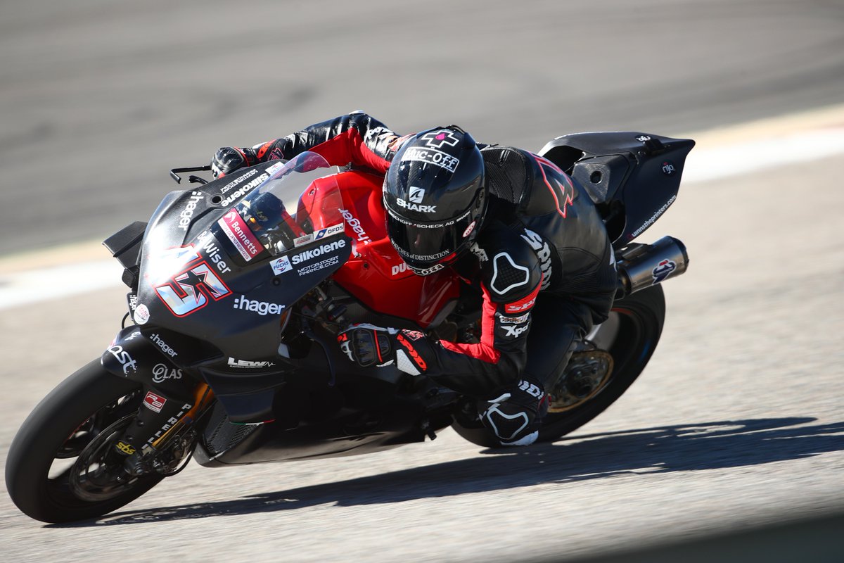OfficialBSB's tweet photo. How to @bennetts_bike BSB debut like @Reddingpower - P1 on the opening day of the official test at Monteblanco with @PBM_Team 

📷 @DoubleRedBSB https://t.co/ILhJlV2aLN