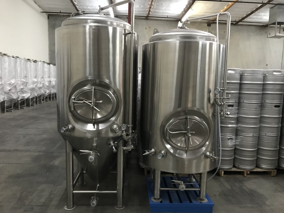 In need of tanks or fermenters? Instant Kegs does more than #kegs! Contact Kevin in our California location for more details. kevin@instantkegs.com #tanks #brites #beer #craftbeer #cider #fermenters #brew