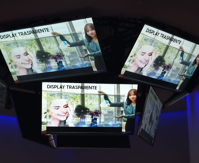 SamsungBizIT's tweet photo. Antonio Bosio: "un dato da sottolineare è che @SamsungItalia investe 40 milioni al giorno in ricerca e sviluppo, dedicandosi totalmente all'innovazione che deve essere rilevante e accessibile: dal punto di vista economico e di semplice utilizzo."#SamsungDigitalWeek https://t.co/cZnI27zFEq