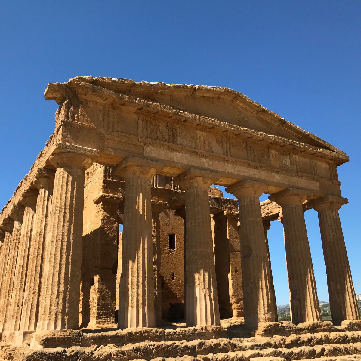hammackb's tweet photo. #GoodFat
#Italy
#Sicily
#Agrigento
#ValleyOfTheTemples
#TempleOfHera
#TempleOfJuno
#BriceDailyPhoto https://t.co/hiL6ipsKuz