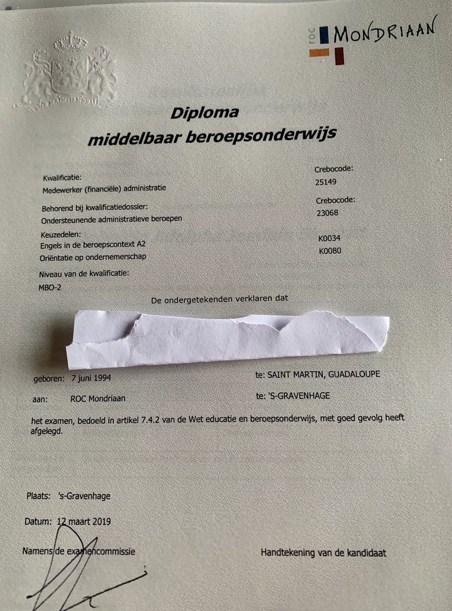 We zijn dit kalenderjaar nog geen 3 maanden onderweg en er zijn al 60 #mbo diploma’s uitgereikt! Vandaag ook diploma’s voor een studenten uit #Venezuela #bulgarije #China #DenHaag #Guadalupe #somalia #Syrie #Polen #global #citizenship <a href="/rocmondriaan/">ROC Mondriaan</a>