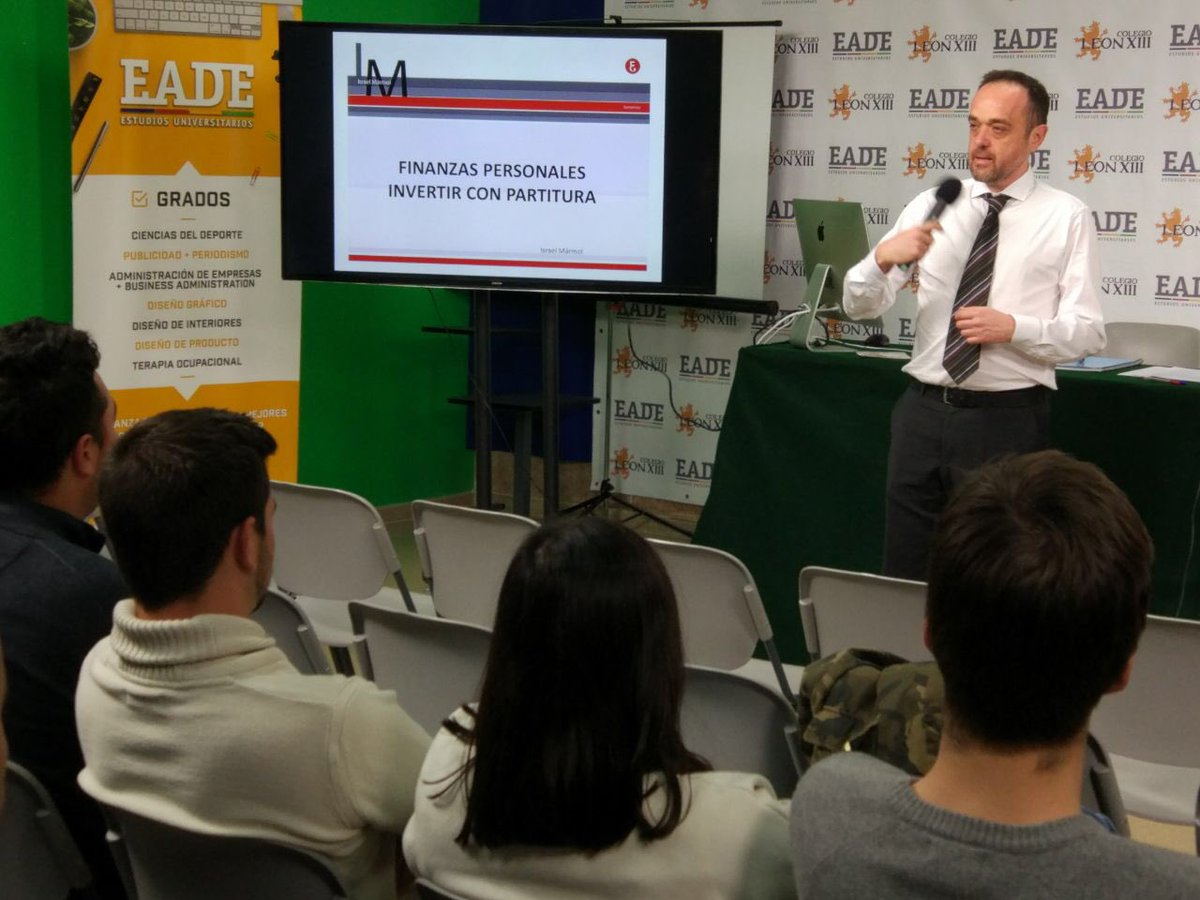 EadeUniversidad's tweet photo. #charlasEADE
Muy interesante la charla de hoy sobre Finanzas personales, ‘Invertir con partitura’, de Israel Mármol, profesor de macroeconomía en segundo de BBA.
#finanzas #finanzaspersonales #asesoria #asesorfinanciero #bba #administracion #economia https://t.co/Yz79LJNvyY