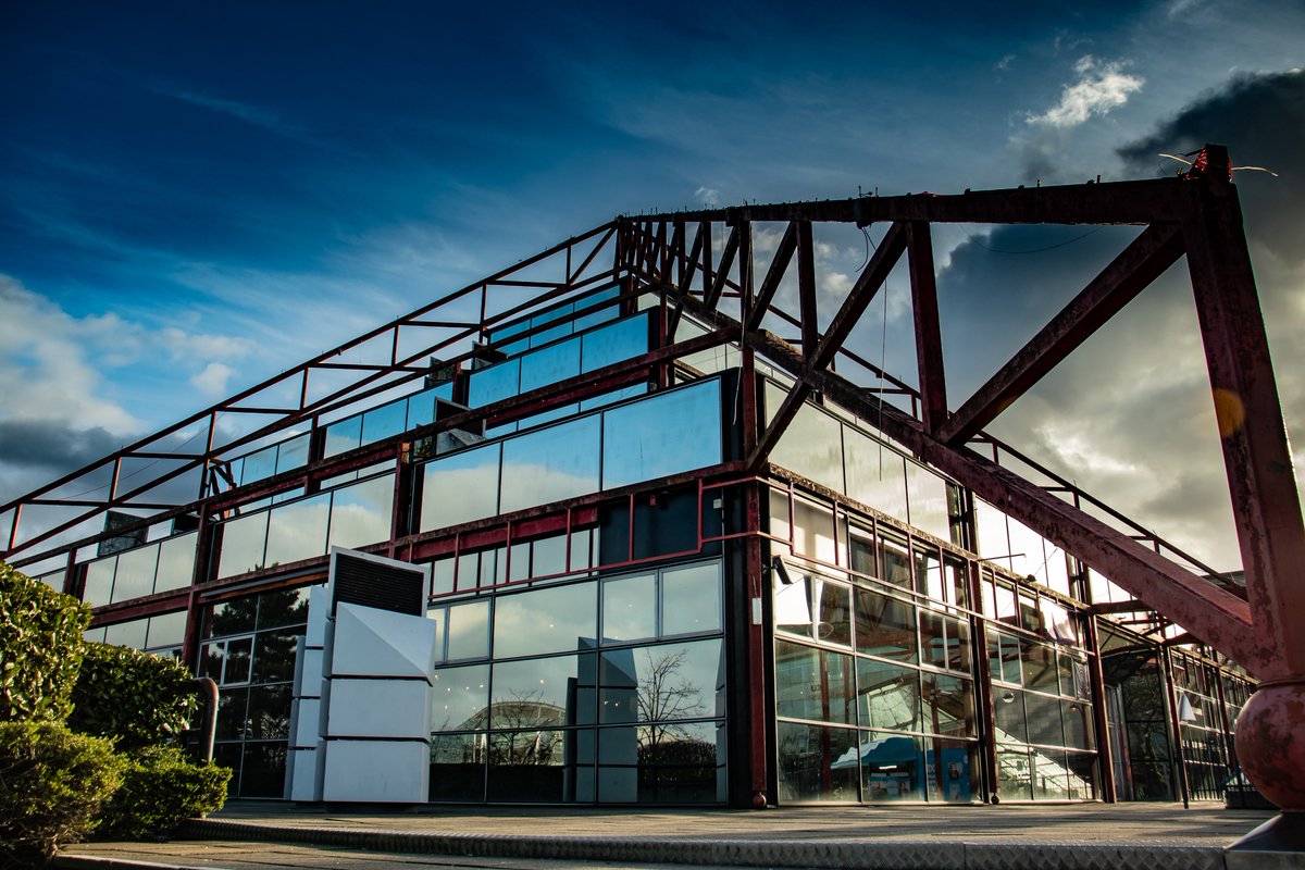 PhillCrowe's tweet photo. Very gutted this stunning building won't be with us to much longer.
#ThePoint #MKthepoint #thepointmk @CelebrateMK @MK_Guide @mk_citizen @My_MiltonKeynes @MiltonKeyn_es @_MiltonKeynes @XscapeMK https://t.co/Rd0fEytAU8