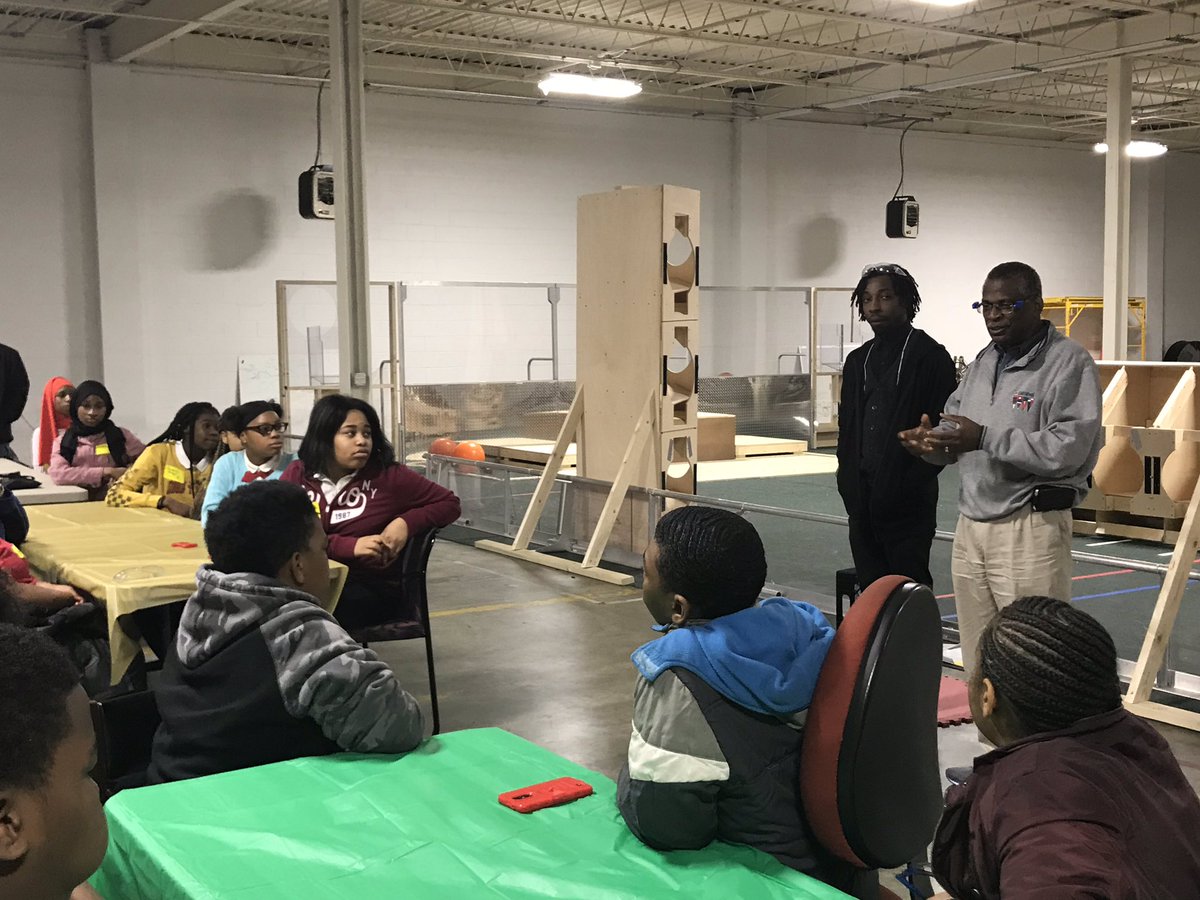 Abrams6B's tweet photo. Thank you to the Cameilla Rose Links for hosting @apsyoungms students at the Lonnie Johnson Research Development Firm. We engage students in a variety of ways. #Inventor #robotics #tuskegeeuniversitygrad #supersoaker #billondollarindustry @JCYMSPrincipal @AtlantaPublic https://t.co/IvhjkY9Ye8