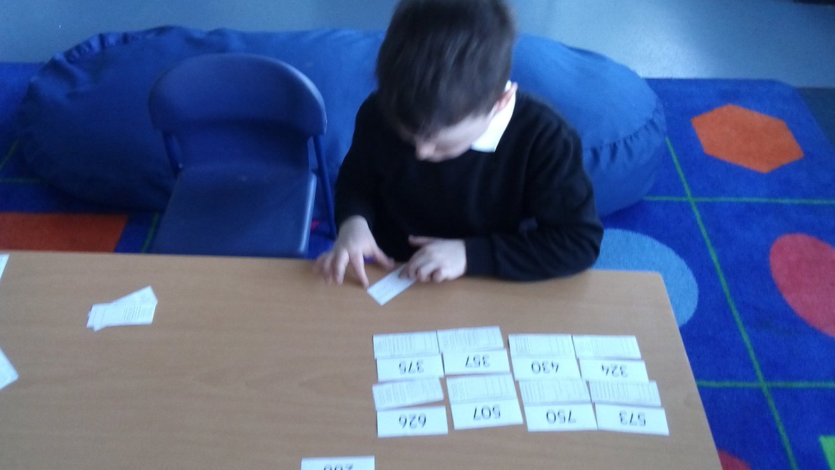 IwbsMr's tweet photo. Matching 3 digit numbers to their visual representation in cubes - he was very swift! Practise makes perfect! #WatchUsGrow @IWBSFalkirk @oxgangschool https://t.co/uvxH8rh7hg