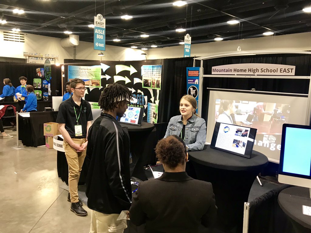Stop by booth 725 @ #EASTCon19! <a href="/EASTMHHS/">EAST@Mtn.HomeHighSch</a> would ❤️ to share their projects with you! #BomberEAST