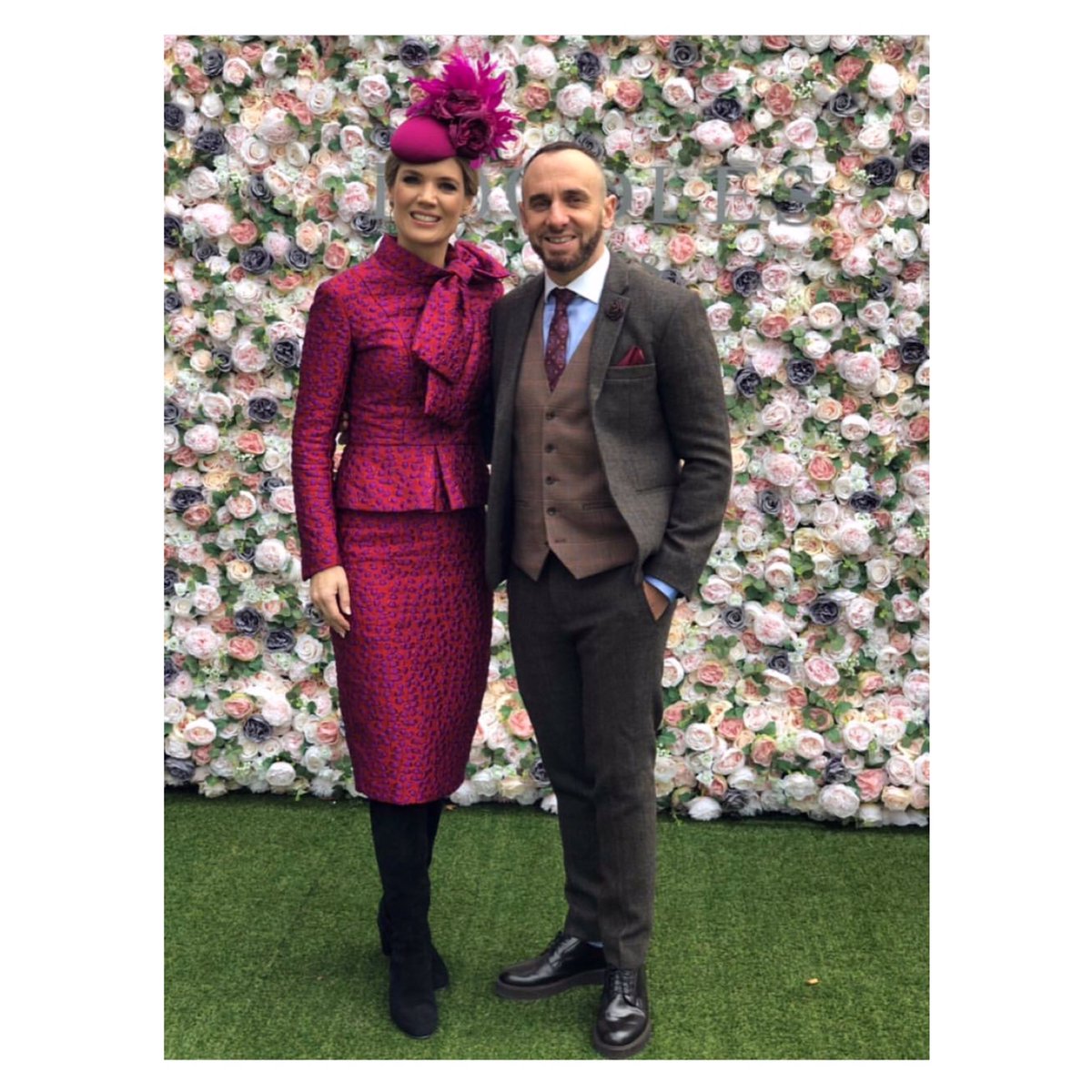 The beautiful Charlotte Hawkins on day 2 of Cheltenham Races. Wearing our ‘Silk Floral Feather Percher’ teamed with Claire Mischevani suit and Guinea London coat 💞