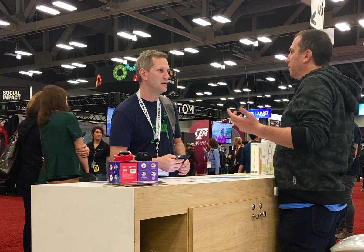 prochile_us's tweet photo. We say goodbye to #SXSW2019 with the satisfaction of having showed our varied and innovative #MadeInChile offer to thousands of participants. Thank you to all that participated in our events, and visited us during the week at #Booth523. #SXSWChile https://t.co/eFYfAoK6Qr