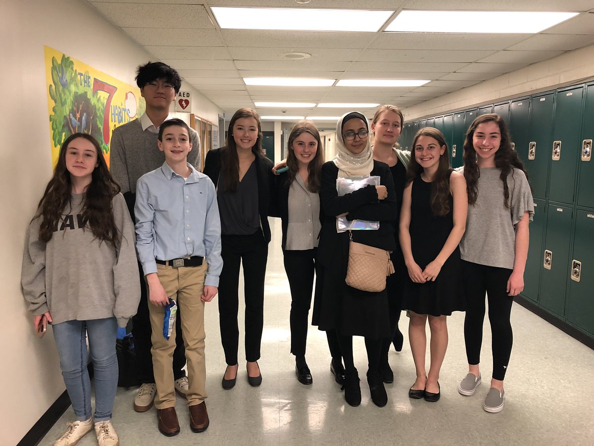 Allison_A_Joyce's tweet photo. Members of our Mock Trial Team are off to the playoffs this afternoon at the Court House in Centeal Islip. Good Luck! 👨‍⚖️ 👩‍⚖️ 🌪 @HarborfieldsCSD @HarborfieldsHS https://t.co/2Jnl8LiCys