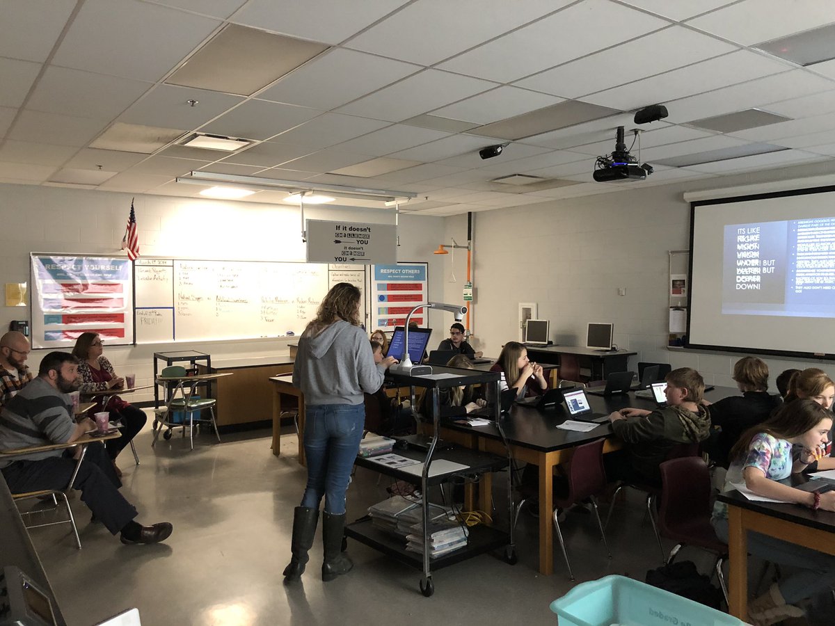 PetersburgHS's tweet photo. Mrs. Dodd's learning skills students are making "Shark Tank" presentations today #ShowcasePHS #lovemywvschool https://t.co/TV17vnkxpr