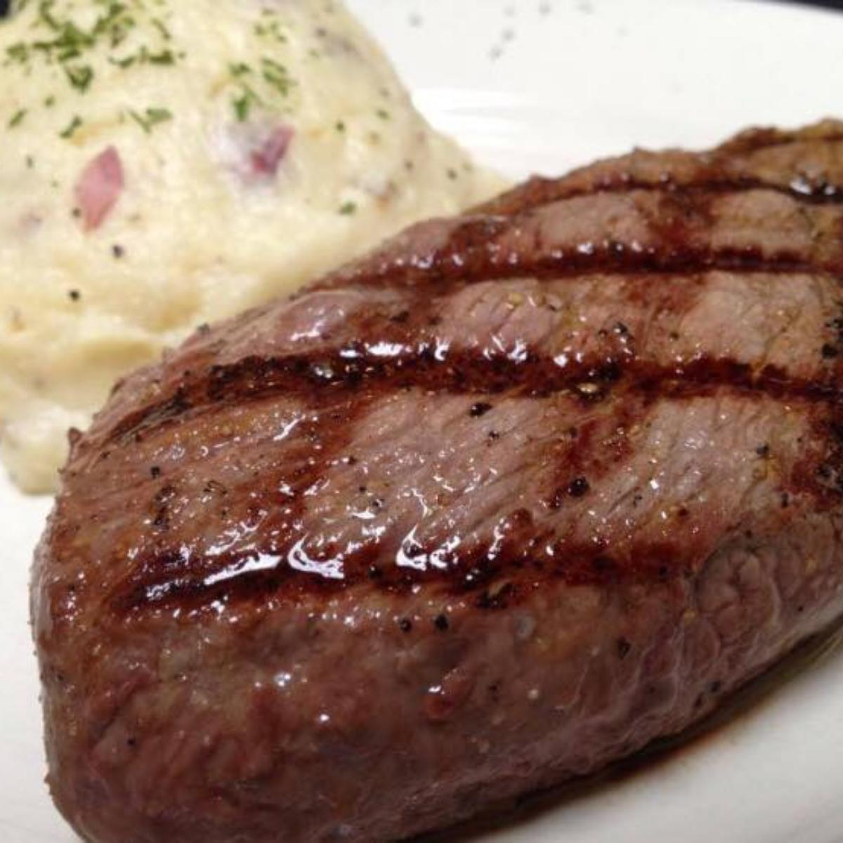 RedbonesGrllBar's tweet photo. Did you misplace your next dinner? Because we just found it. https://t.co/VYj6cnFsqZ