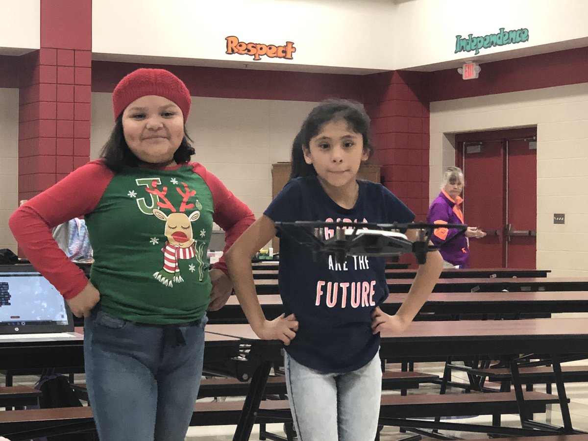 EASTovation's tweet photo. Big thanks to the guys from @edutechguys for allowing us to share the work that we are doing to generate interest in #STEMeducation  for our elementary aged female students. Coding Takes Flight plans to move out of Springdale and into the rest of Arkansas! @EASTinitiative https://t.co/HpyMBRRHAL