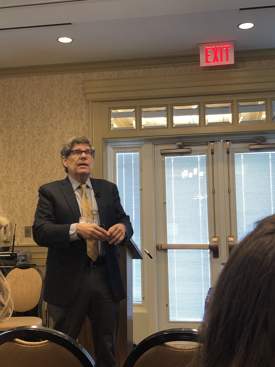 DawnDurham0708's tweet photo. Old message: rdg to kids is essential
New message: talking to kids is essential @markseidenberg #pdeconference https://t.co/jiYcPiXpXv