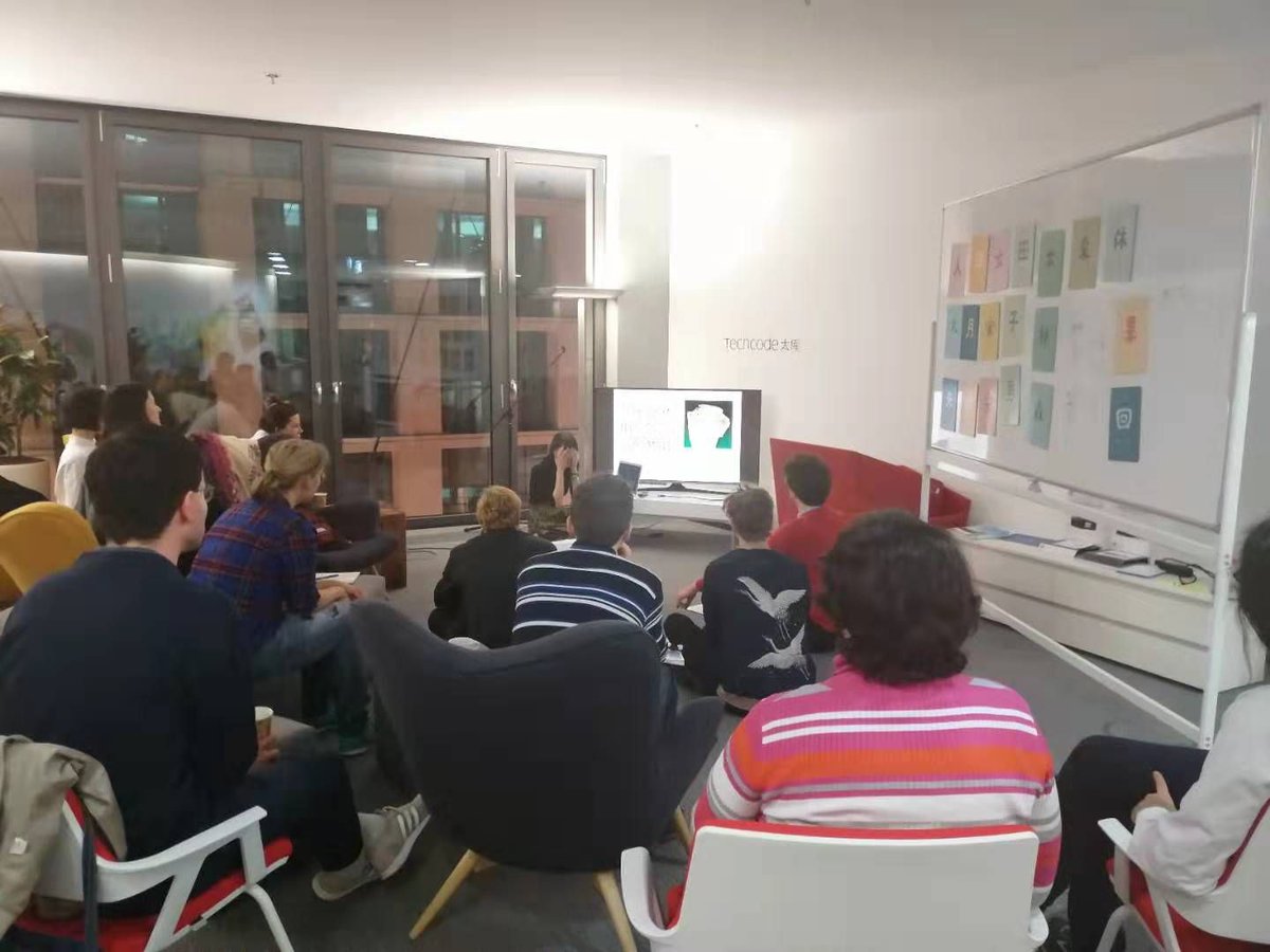 TechCode_Berlin's tweet image. Miss Gina from Lang lang has just returned with amazing Hanzi Workshop! Live at TechCode!
#techcode #berlin #china #chinese #meetup