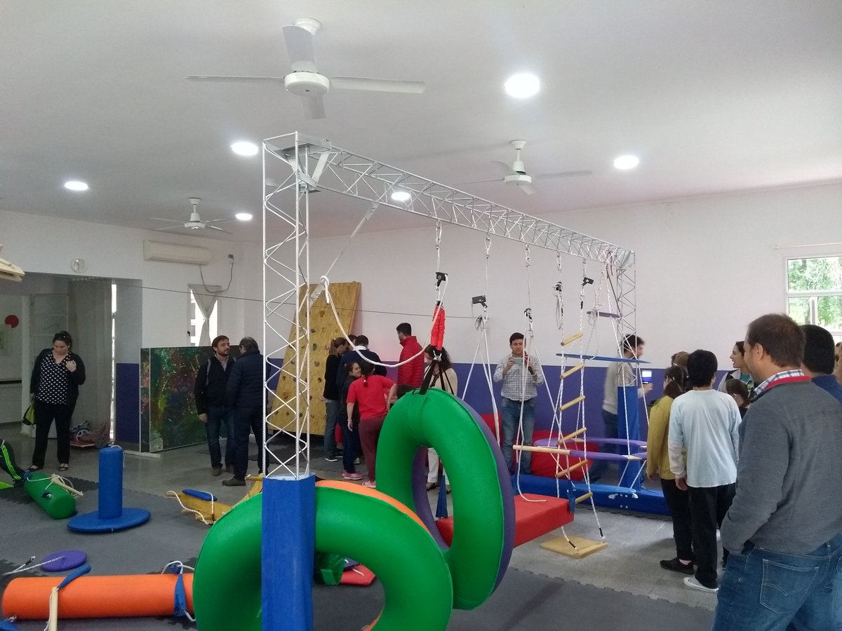 Ivandpueyo's tweet photo. El 12/3/19 fue un gran día! Quedará en la memoria x siempre! Inauguración Sala Multisensorial en @ADERID1 -Proyecto RSE @Bayer @David3Felipe https://t.co/BPqn2BswZN
