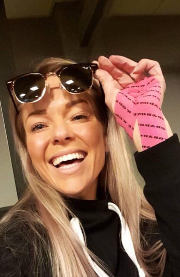 wodndone's tweet photo. 🔥"Tweet22" for 22% off for the next 24 hrs. 

#wodndone  #strongwomen #fitfam #pullups #toestobar #ttb  #stronggirls  #crossfitgirls  #girlswholift   #dontripwhenyougrip #rippedhands #Crossfitgamesopen  #crossfitgames #crossfit    #crossfitter #crossfitfamily #crossfitlifestyle https://t.co/tLA3Alm2wJ