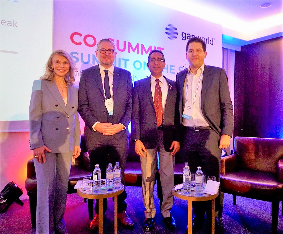 chichilnisky's tweet photo. What an honor to chair and share the stage with my fellow presenters @gasworld CO2 Summit on the Slopes to discuss the future of the #carbondioxide industry @CocaColaCo @CarbonCure @Heineken https://t.co/347jUrJTOb