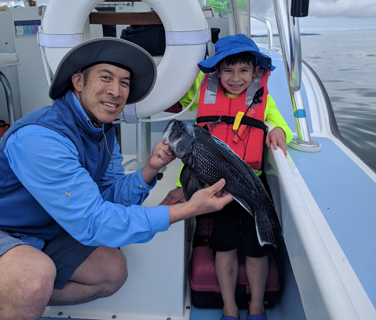 CaptDaveMonti's tweet photo. Today #blackseabass are climate change winners.  They are more abundant due to warming water like this 22” fish caught by Xavier Wong and his Dad off Jamestown last June on https://t.co/cuZmIJ8Miq. https://t.co/gGaxSFY4o1